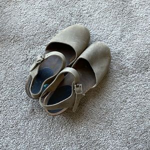 Lotta from Stockholm low wood oiled wood clogs grey brown 38